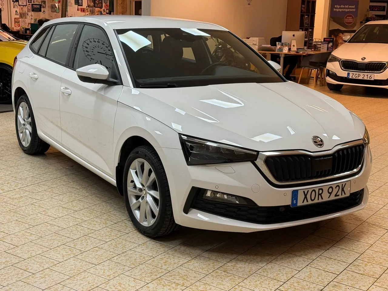 Vehicle image 7