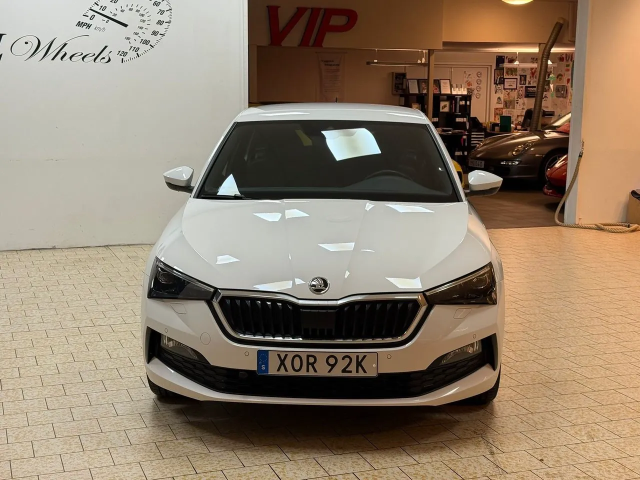 Vehicle image 8