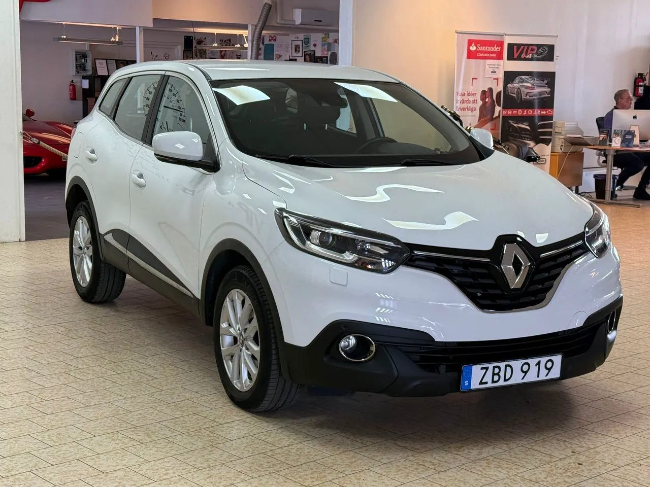 Vehicle image 8