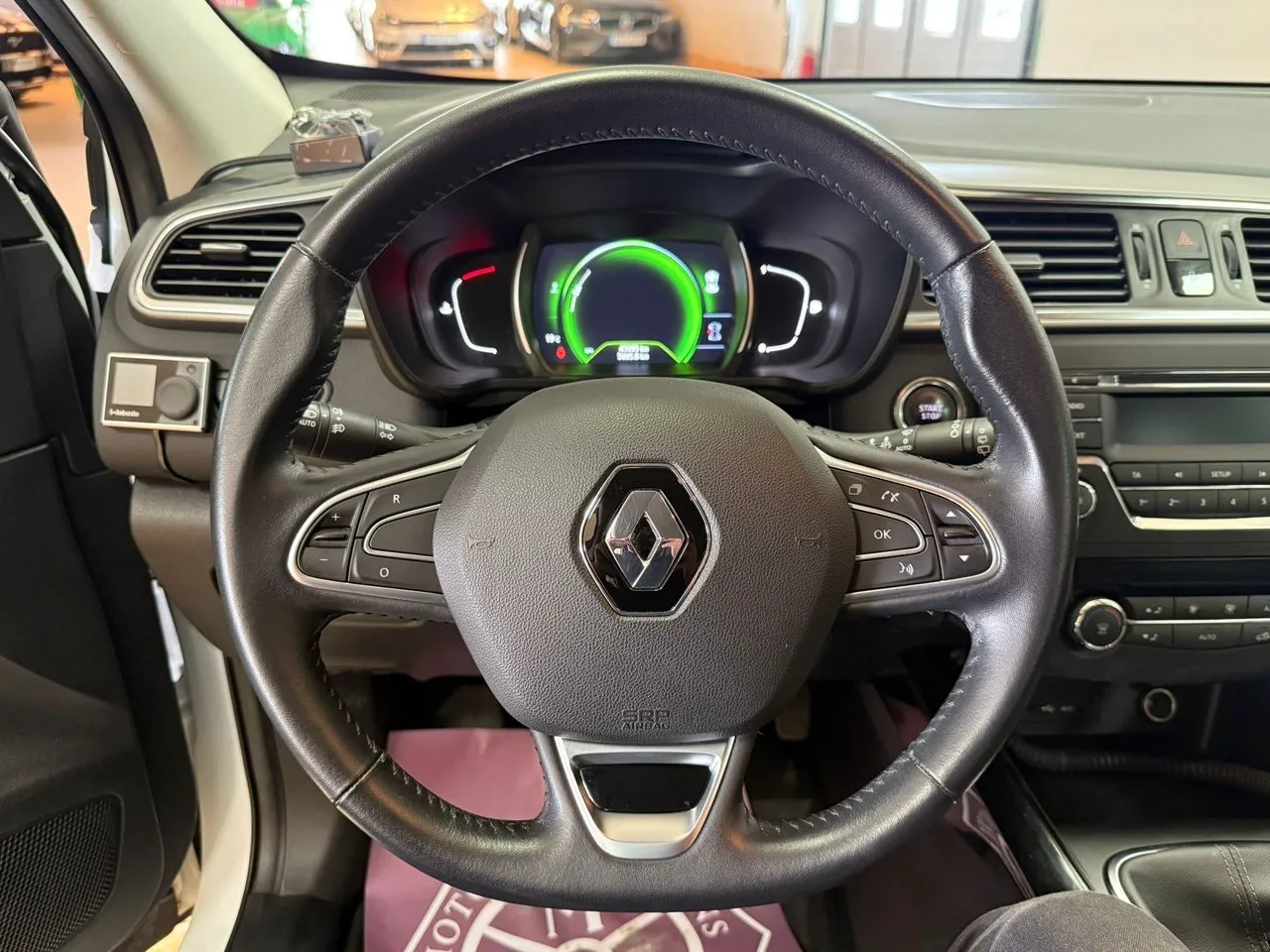 Vehicle image 18