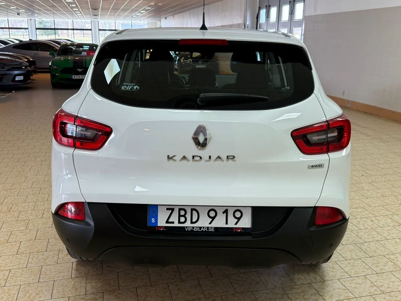 Vehicle image 5