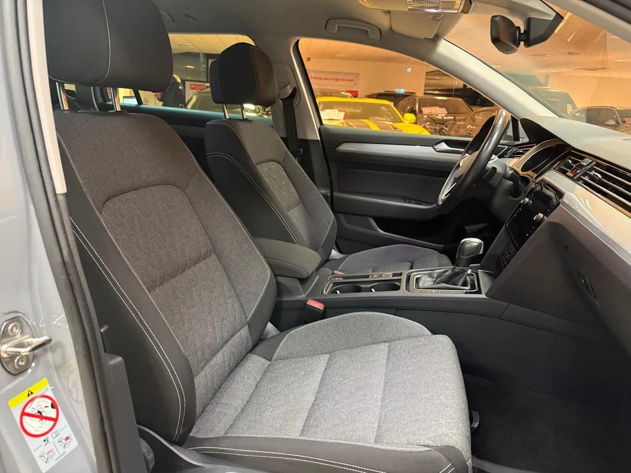 Vehicle image 18