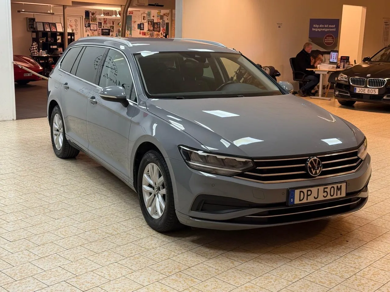 Vehicle image 7
