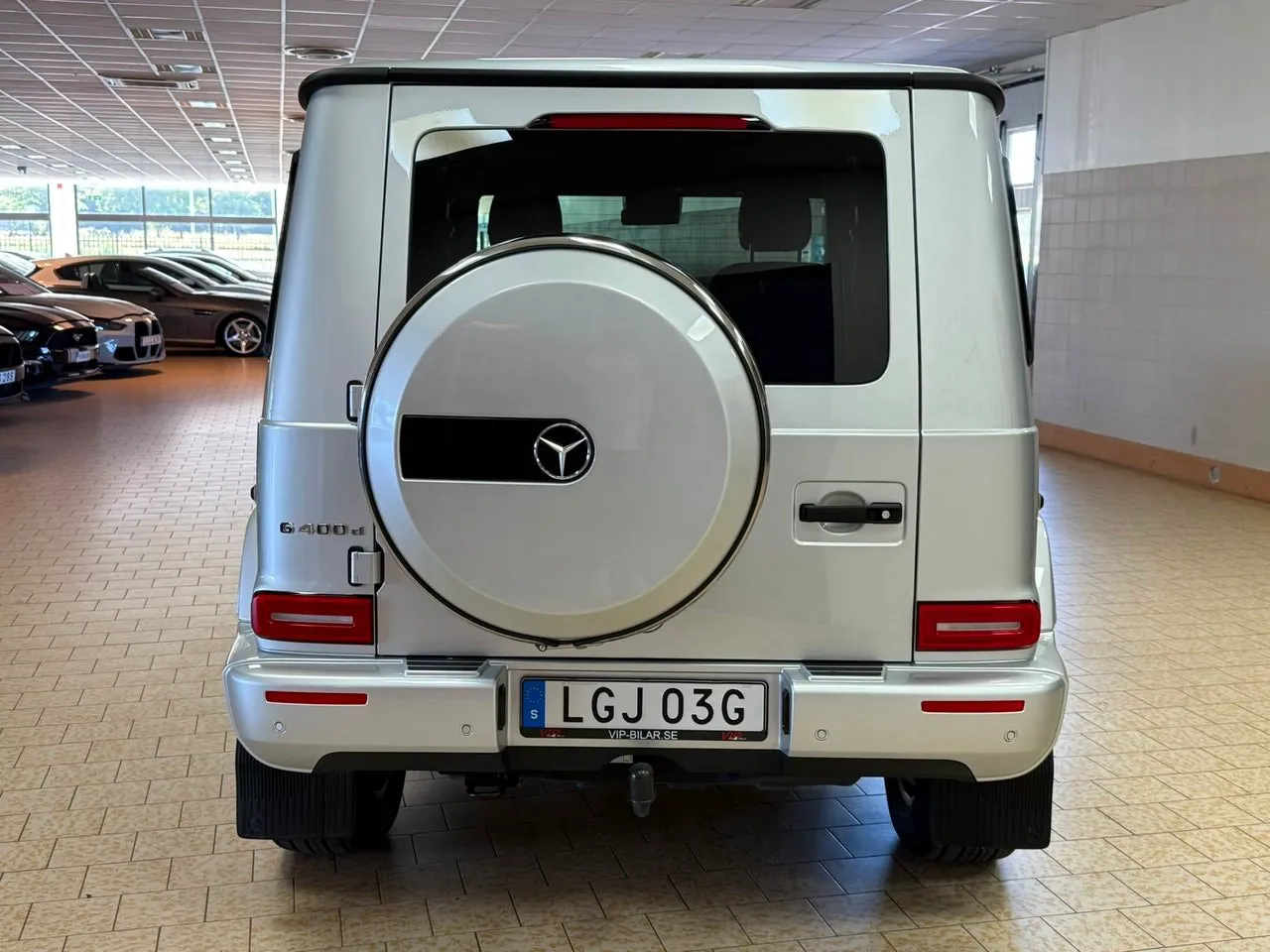 Vehicle image 5