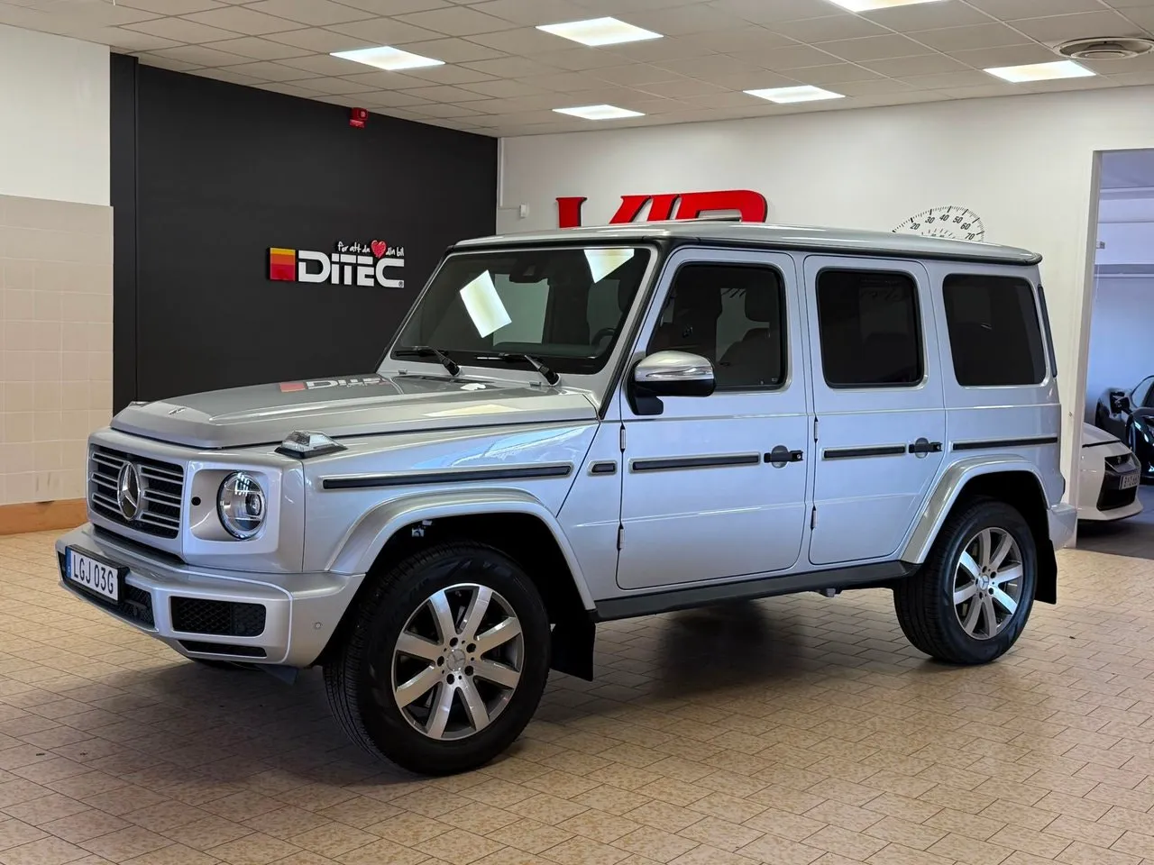 Vehicle image 1