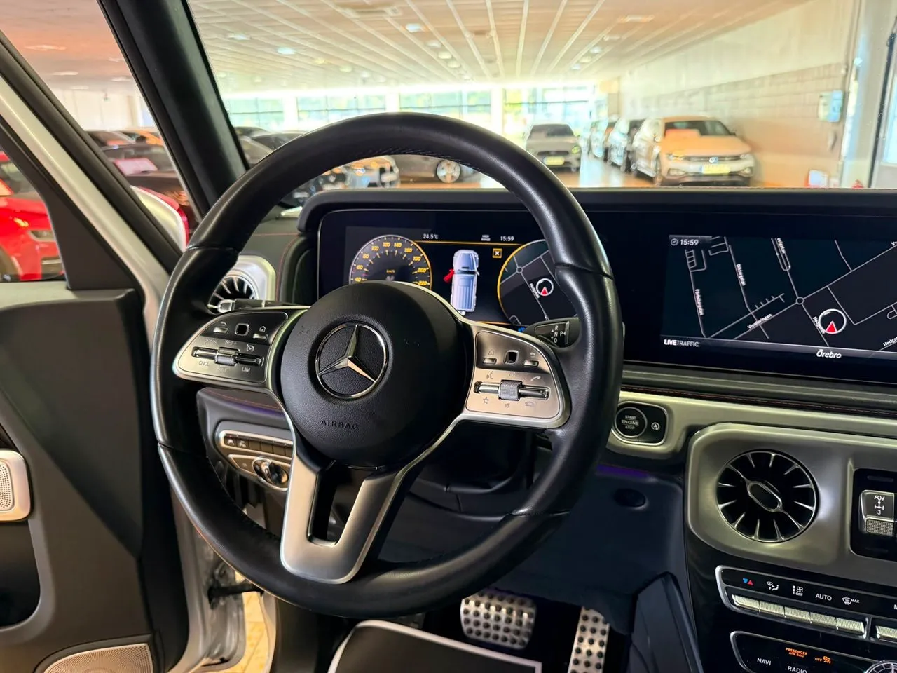 Vehicle image 25