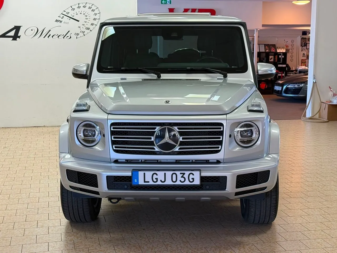 Vehicle image 9