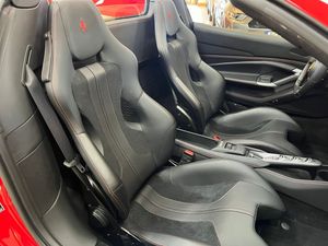 Ferrari F8 bild 12