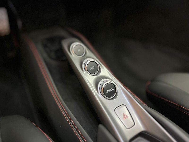 Ferrari F8 bild 18