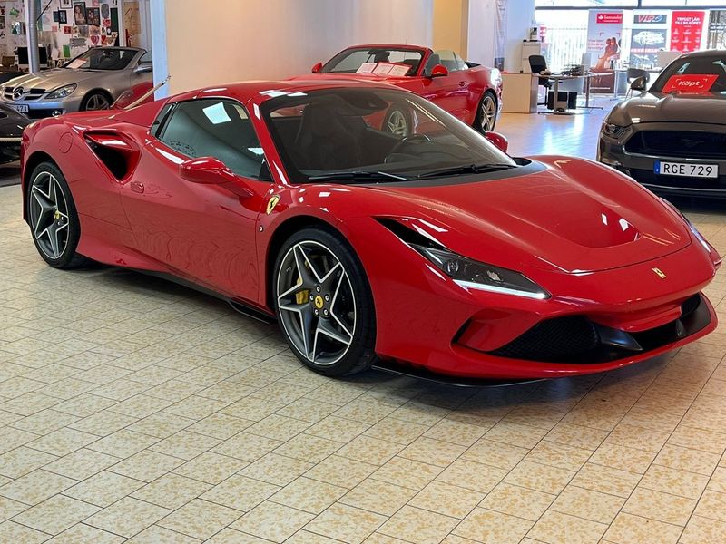 Ferrari F8 bild 22