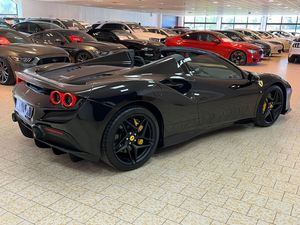 Ferrari F8 bild 5