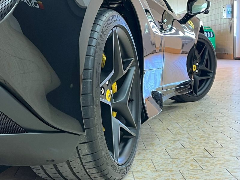 Ferrari F8 bild 32