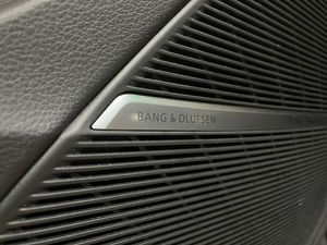 Audi RSQ8 bild 26