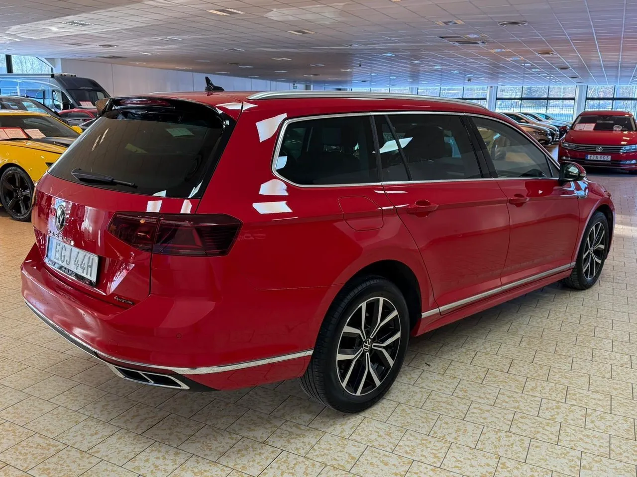 Vehicle image 5