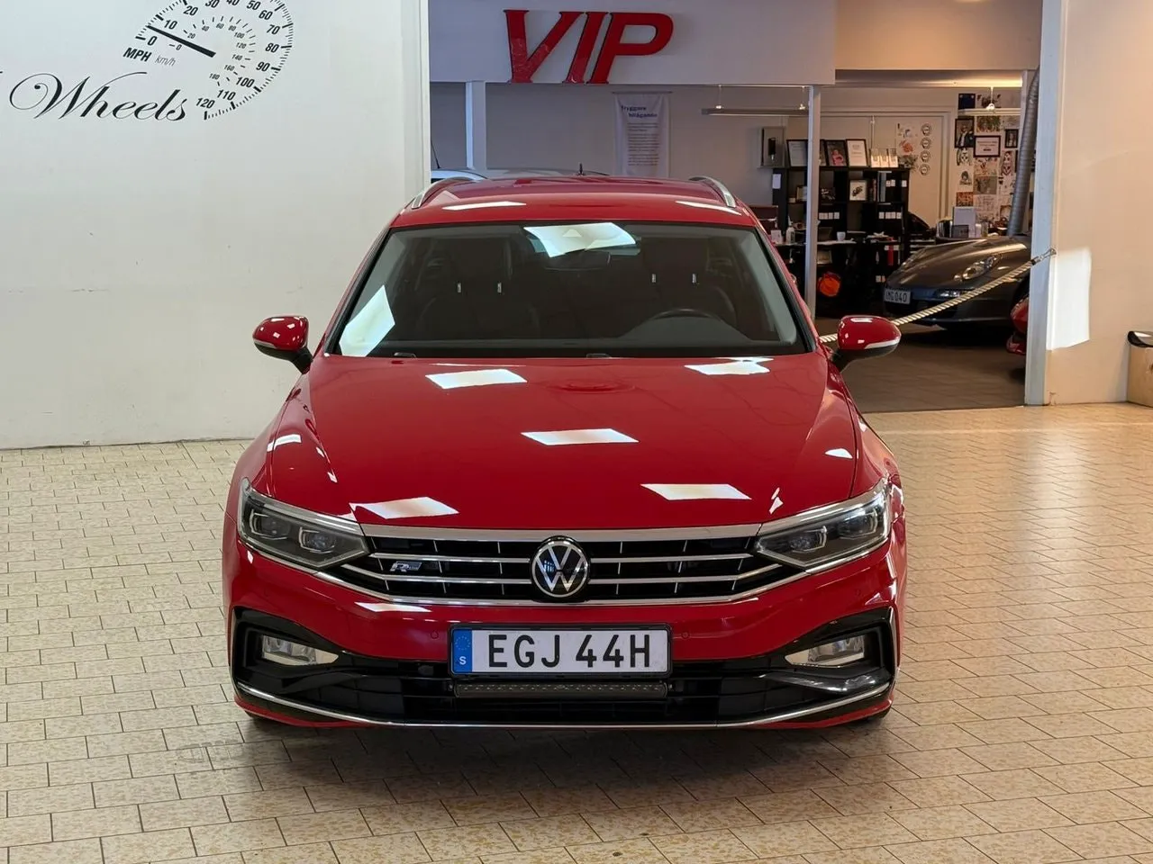 Vehicle image 8