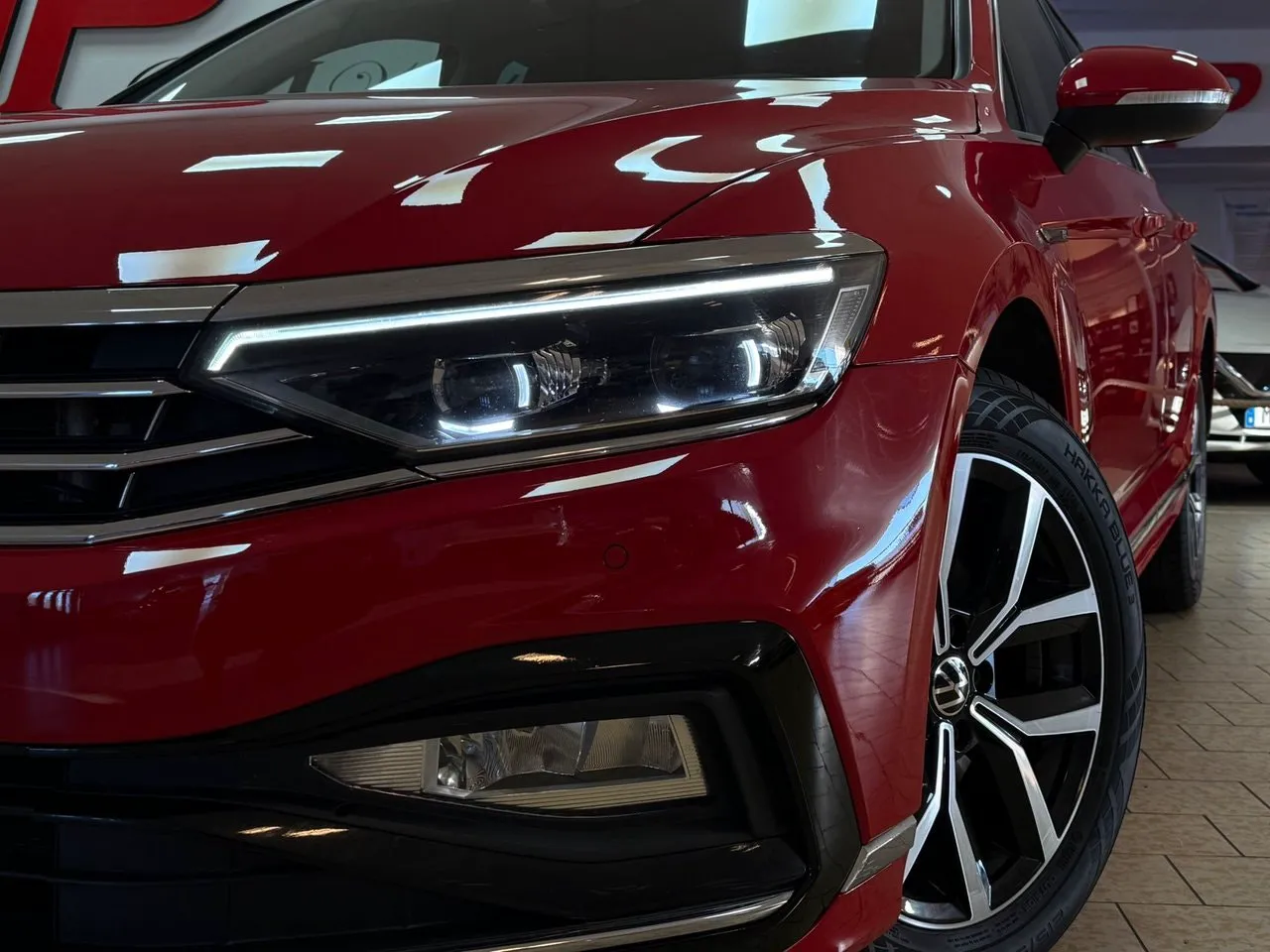 Vehicle image 11