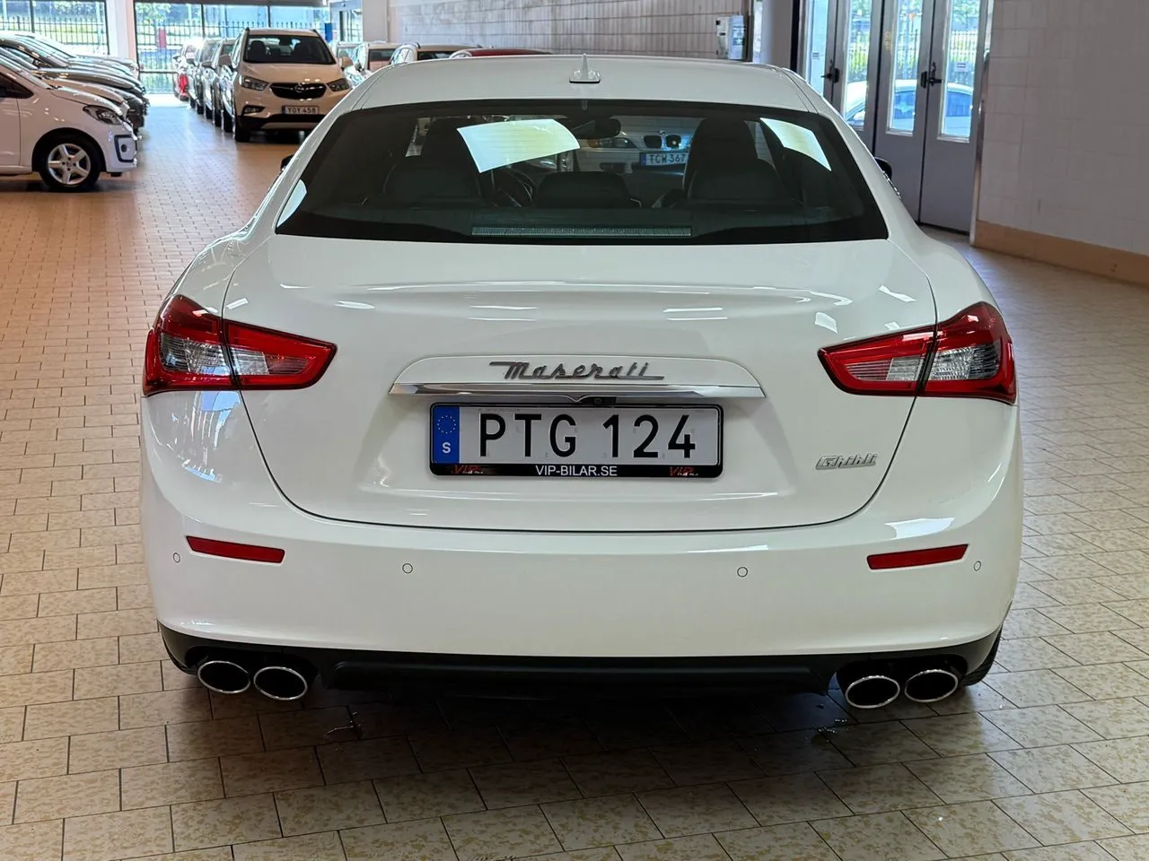 Vehicle image 4
