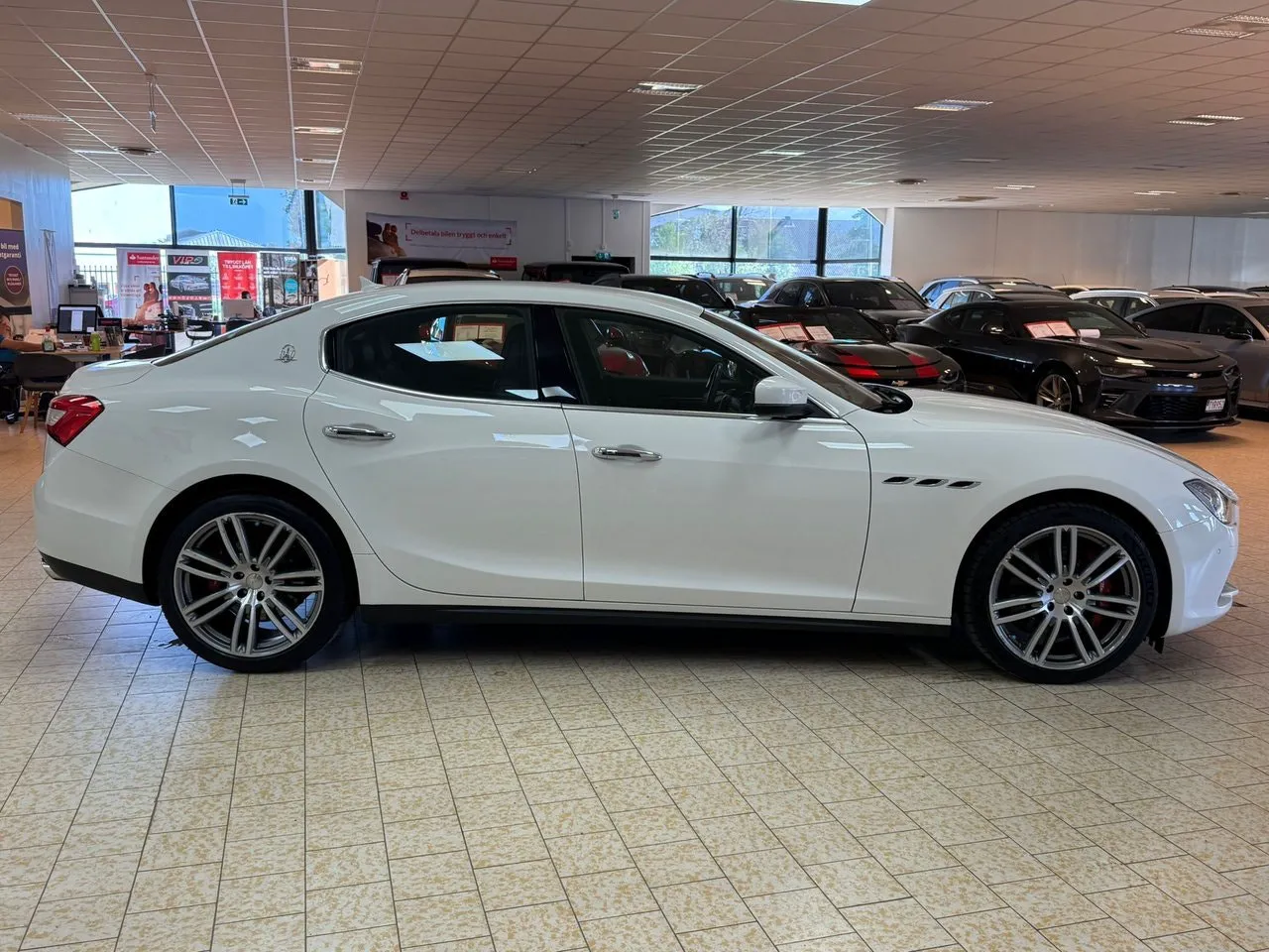 Vehicle image 6