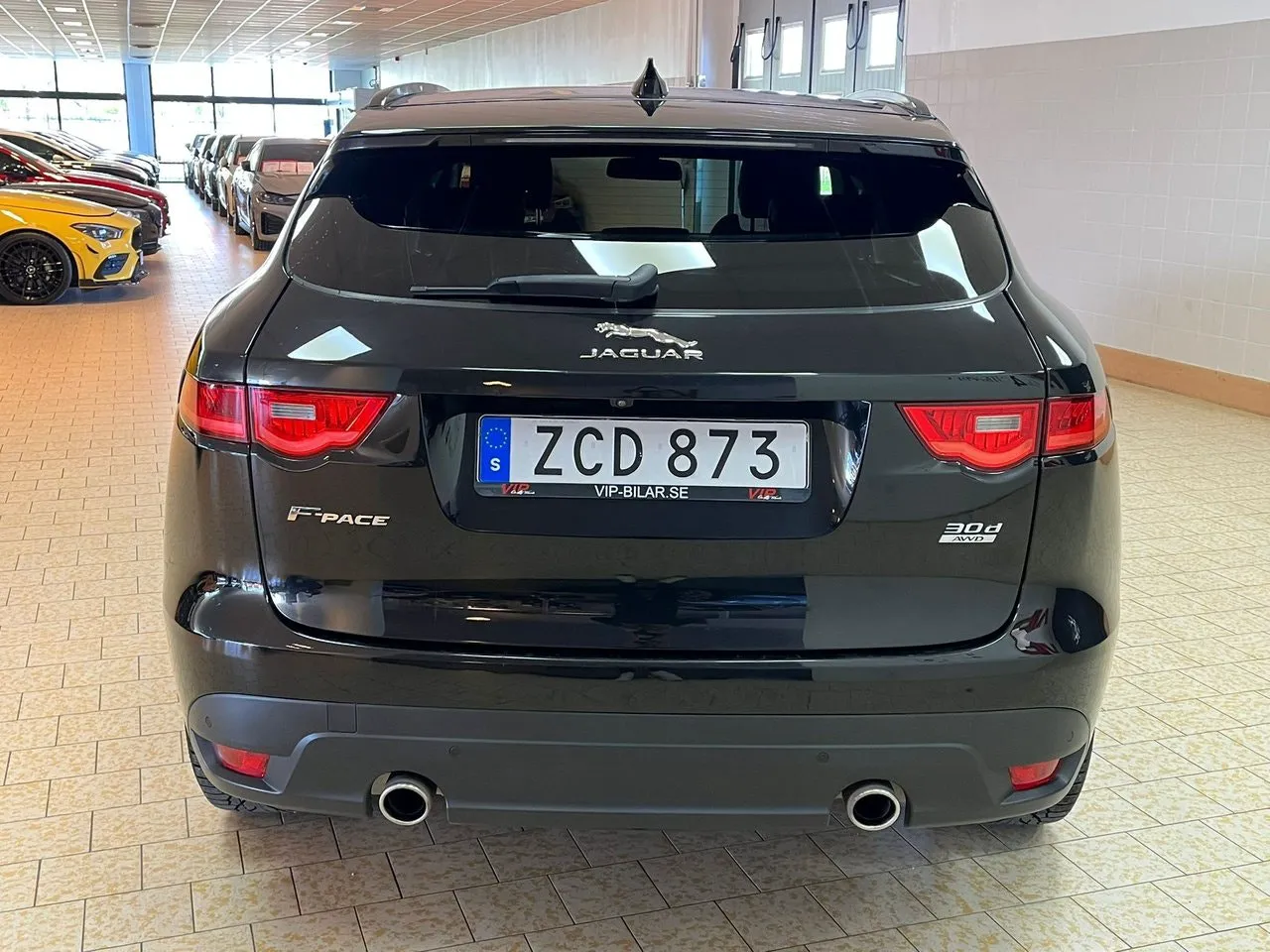 Vehicle image 4