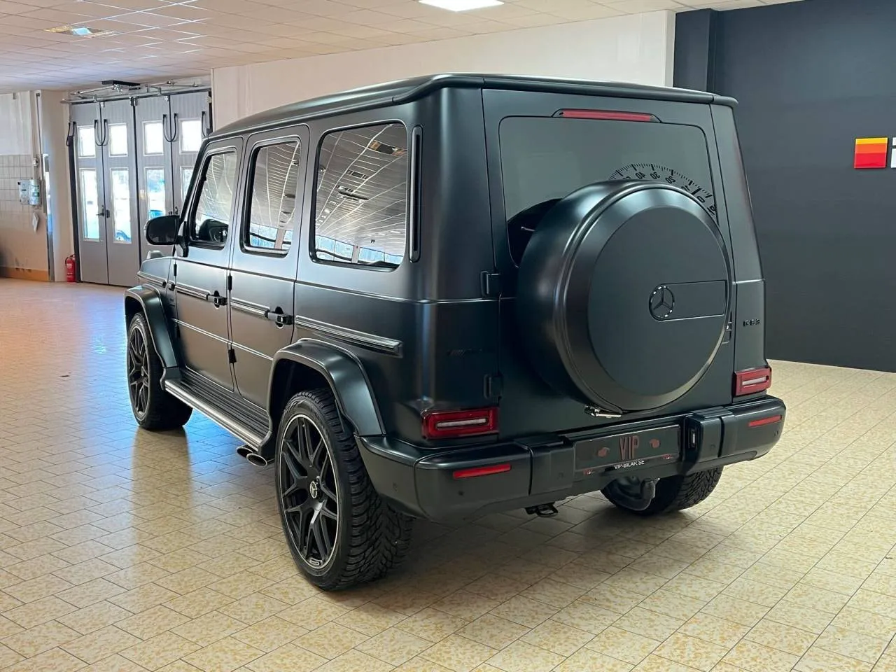Vehicle image 3