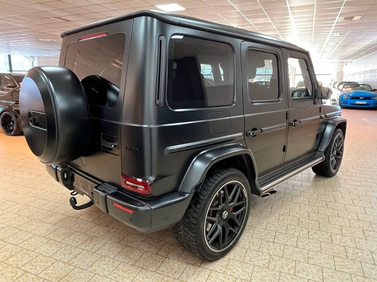 Vehicle image 5