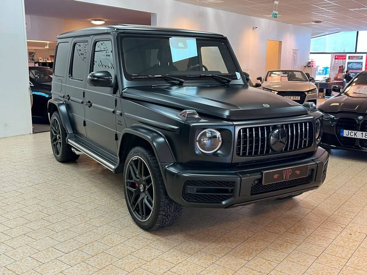 Vehicle image 7
