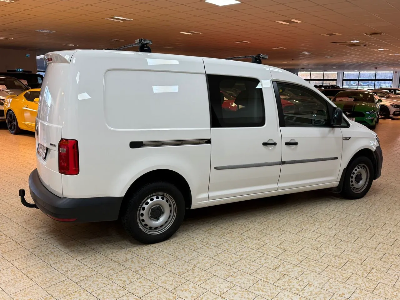 Vehicle image 5