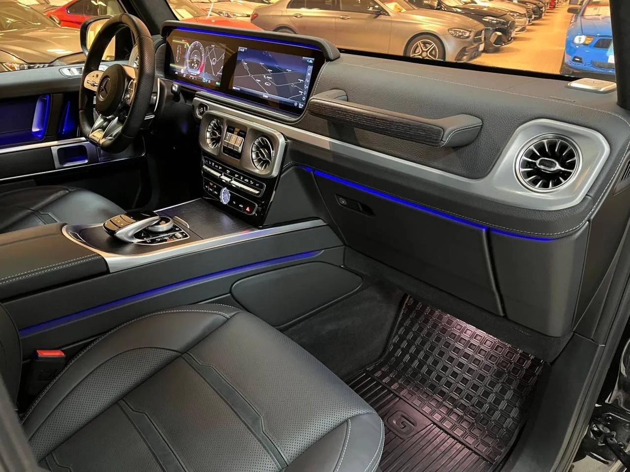 Vehicle image 14