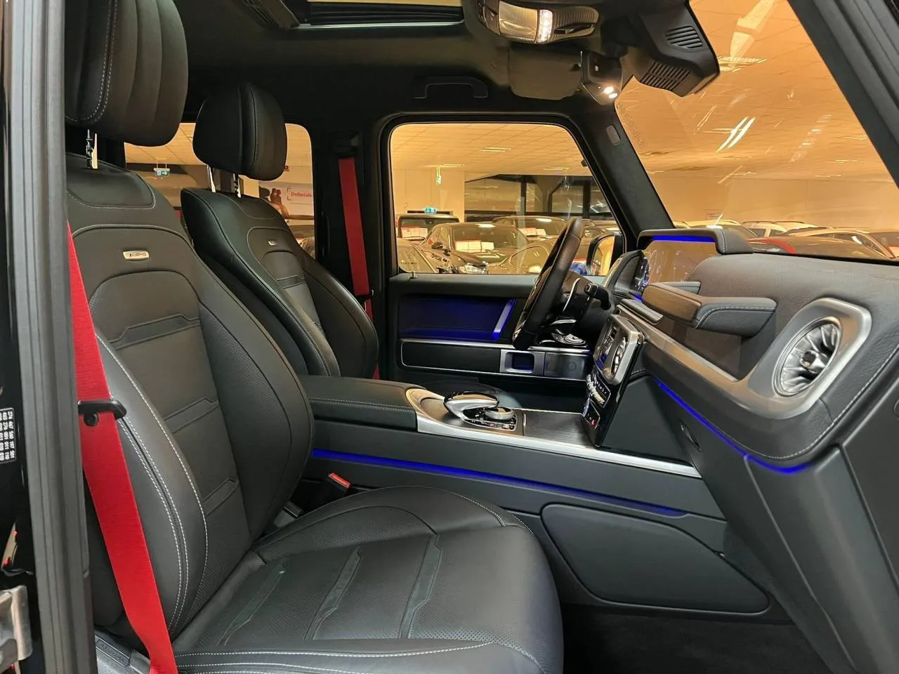 Vehicle image 15