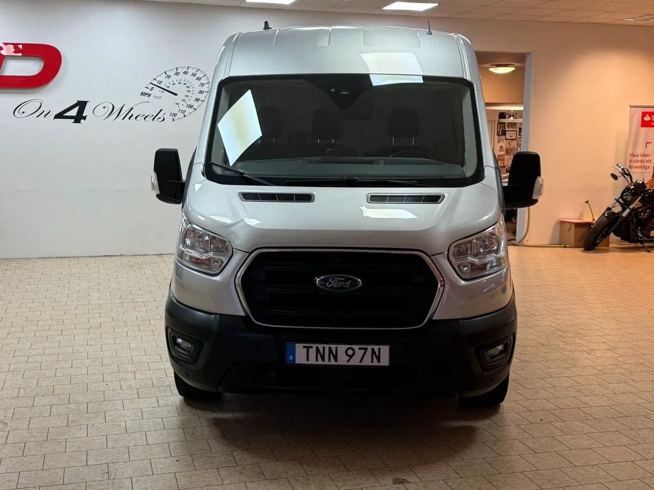 Vehicle image 8