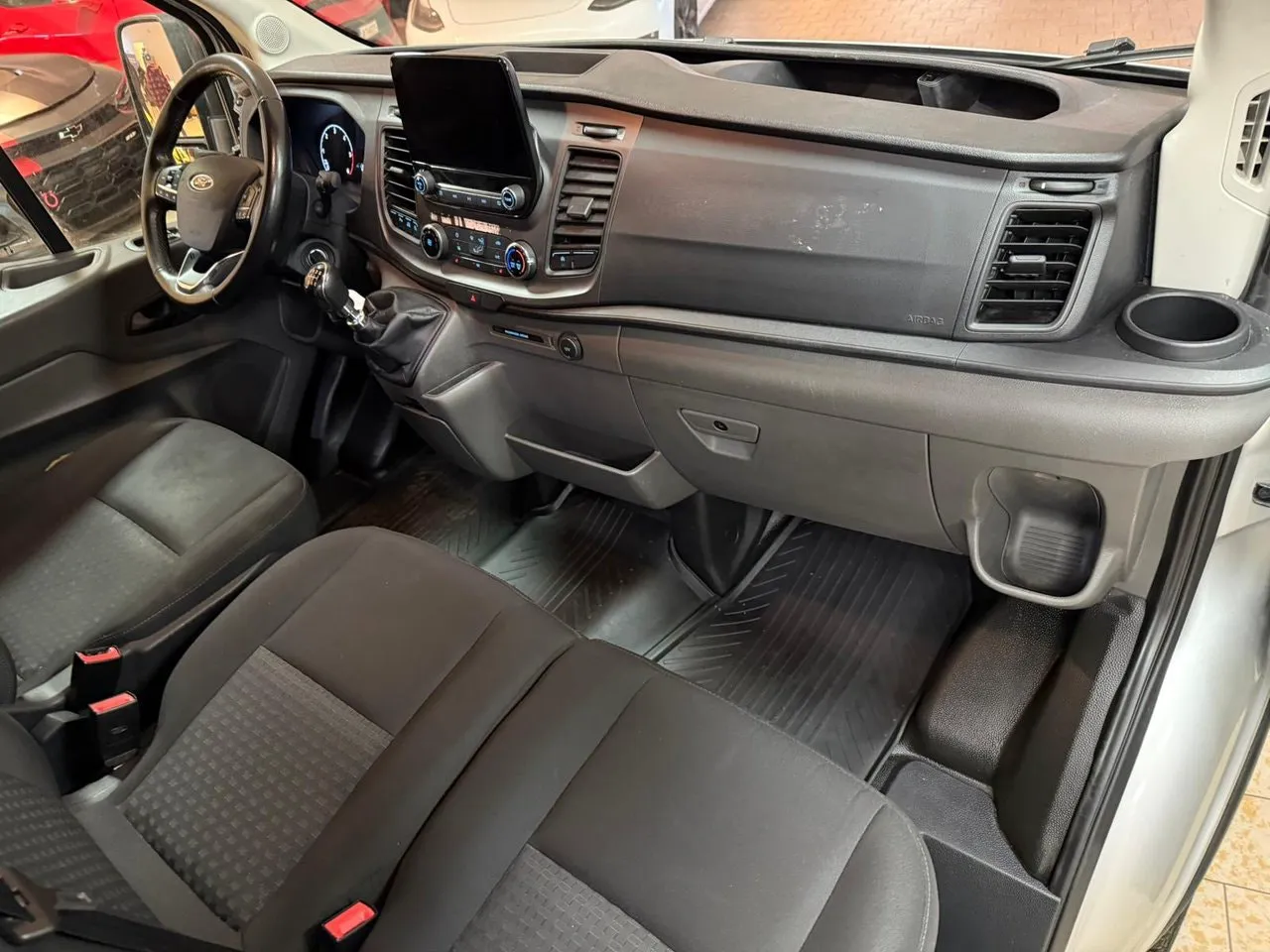 Vehicle image 13