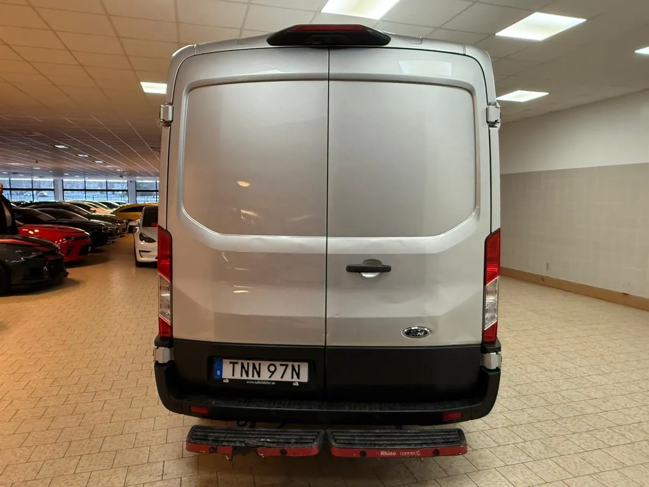 Vehicle image 4