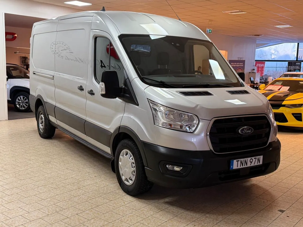 Vehicle image 7