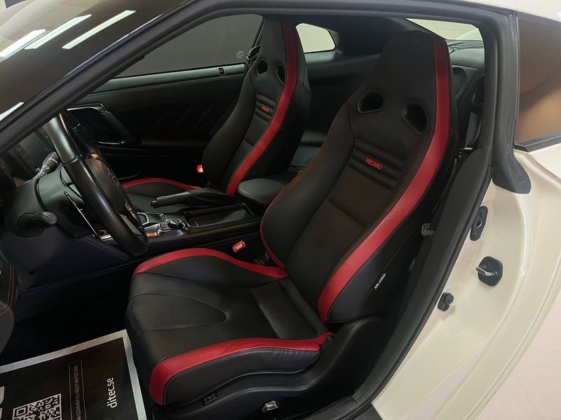 Nissan GT-R bild 13