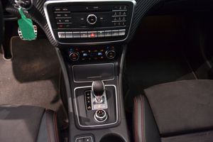 Mercedes A45 AMG bild 14