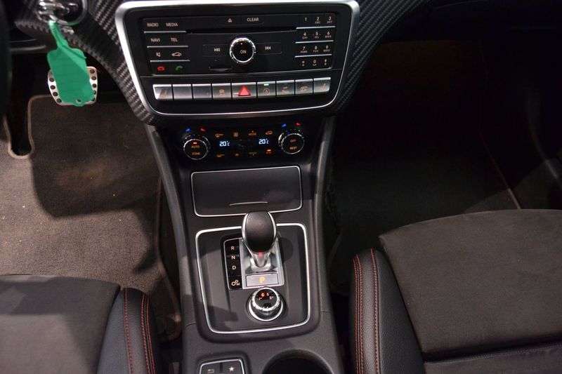 Mercedes A45 AMG bild 14