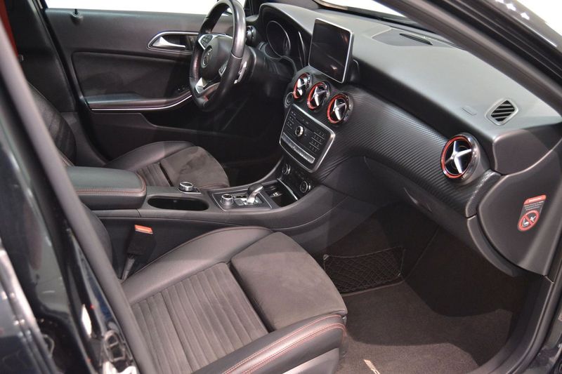 Mercedes A45 AMG bild 15