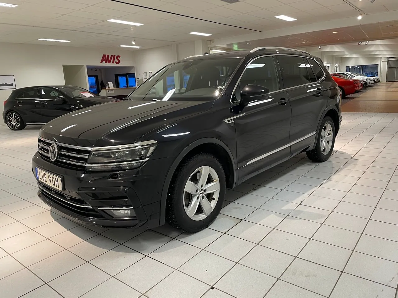 Vehicle image 7