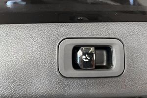 Mercedes E300 bild 16