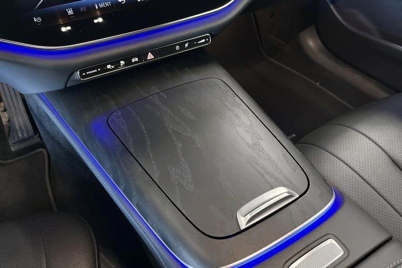 Mercedes E300 bild 12