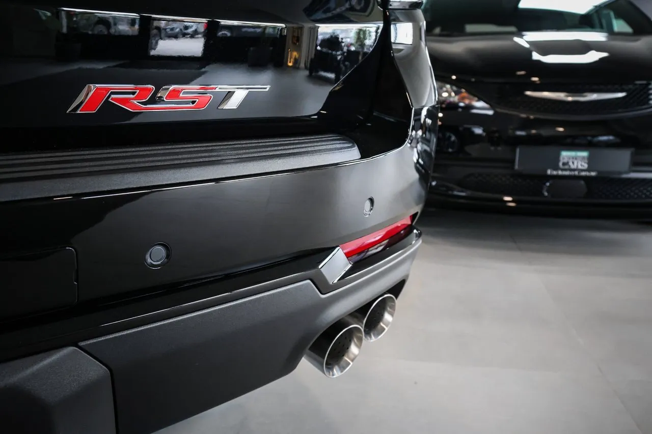 Vehicle image 32
