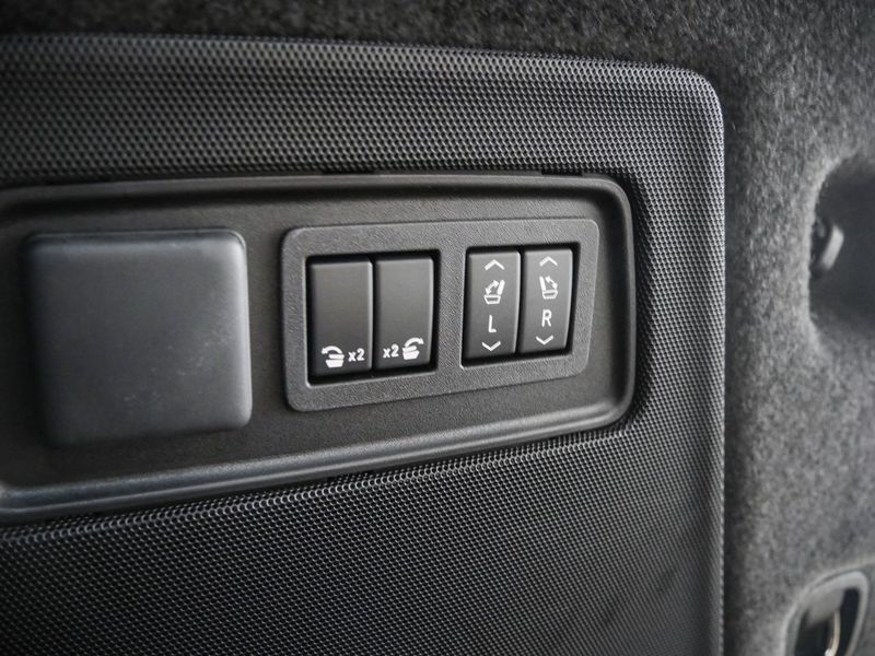 Cadillac ESCALADE bild 16