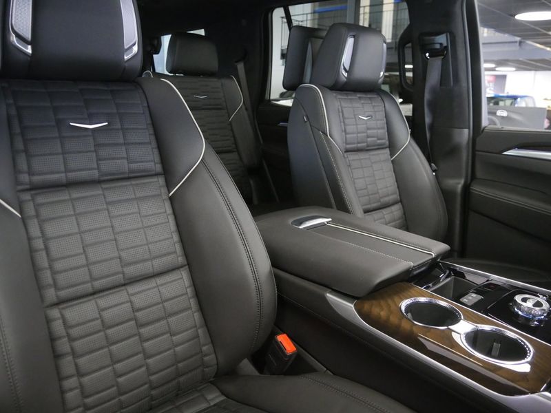 Cadillac ESCALADE bild 11