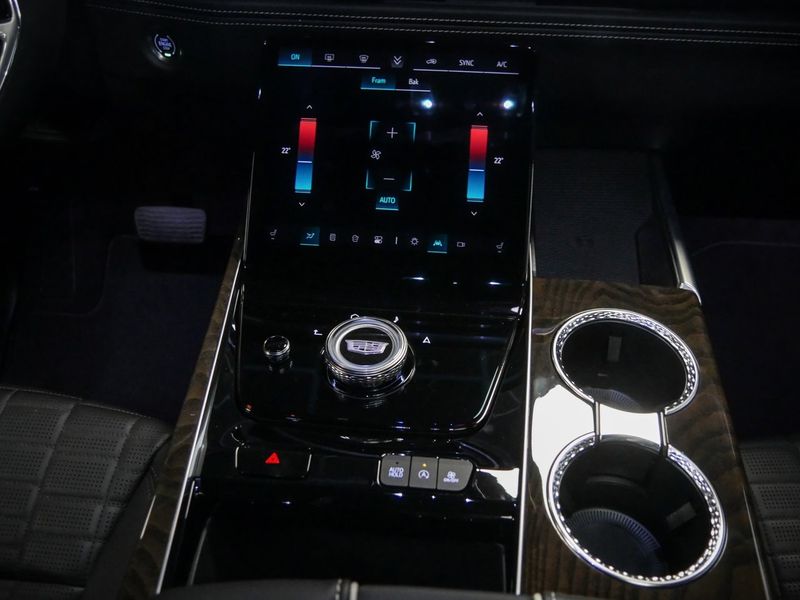 Cadillac ESCALADE bild 18