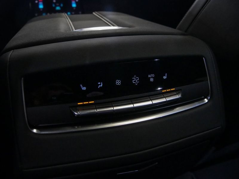 Cadillac ESCALADE bild 17
