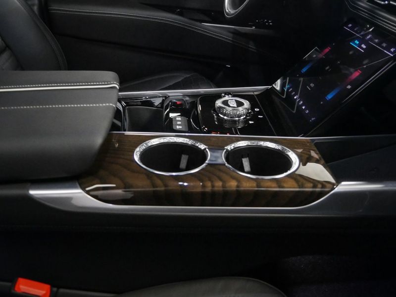 Cadillac ESCALADE bild 30