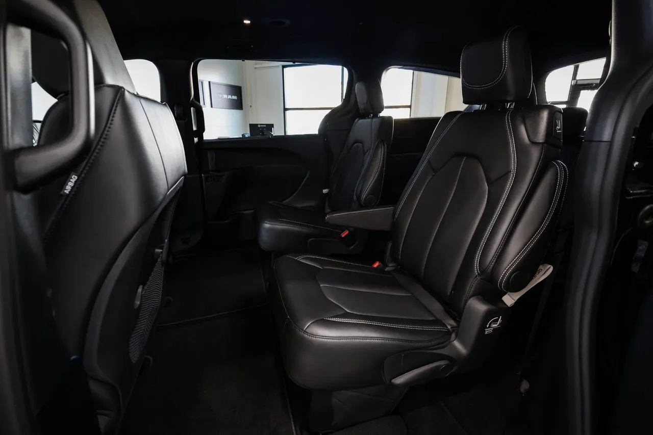 Vehicle image 21