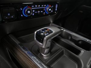 Chevrolet Silverado bild 16
