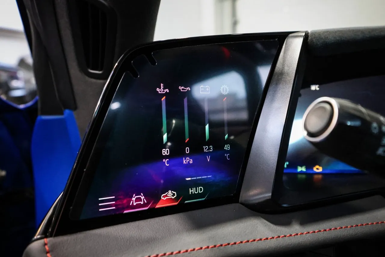 Vehicle image 26