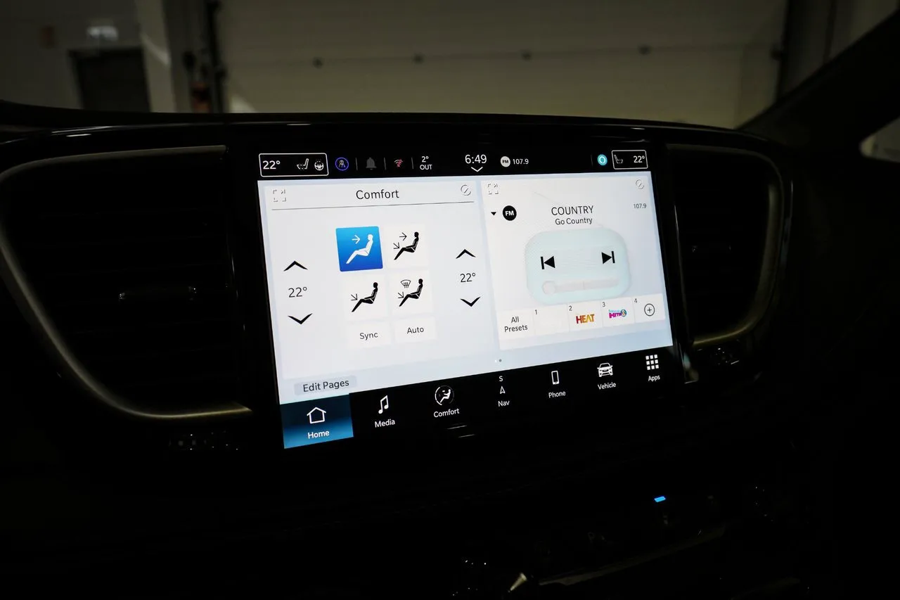 Vehicle image 30